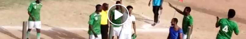 شاهد بالفيديو.. لاعب بدوري الخرطوم يمثل مع زملائه اللاعبين مشهد موت الثوار بعد إحرازه هدف غالي 10 احتفال لاعب