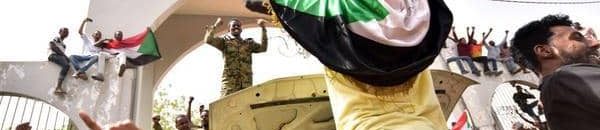 مدير جامعة الزعيم الأزهري يكشف تفاصيل ما حدث ويقول: لا إتجاه لتعليق الدراسة 10 مظاهرات11