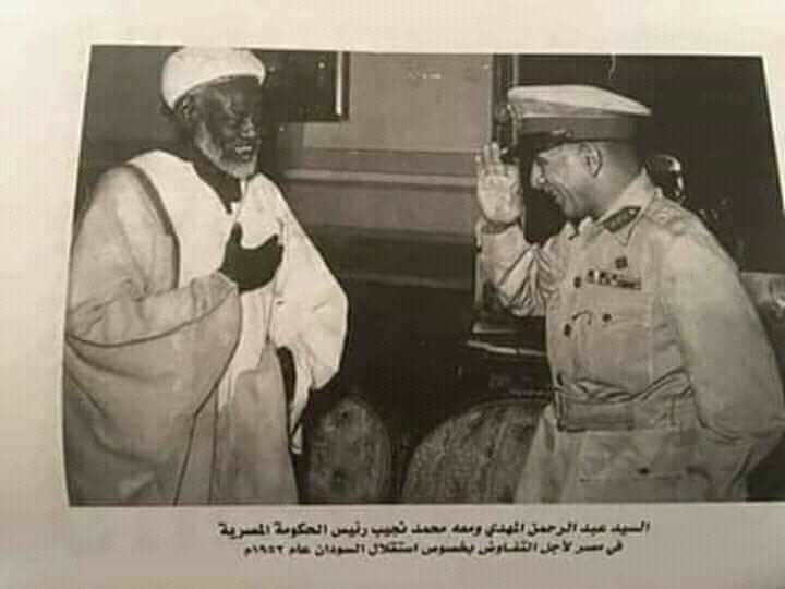 ما هو موضوع التحية العسكرية للفريق أول عبد الفتاح، أثناء زيارته لمصر، ولقاءه بالمشير عبد الفتاح ؟ 1 محمد نجيب