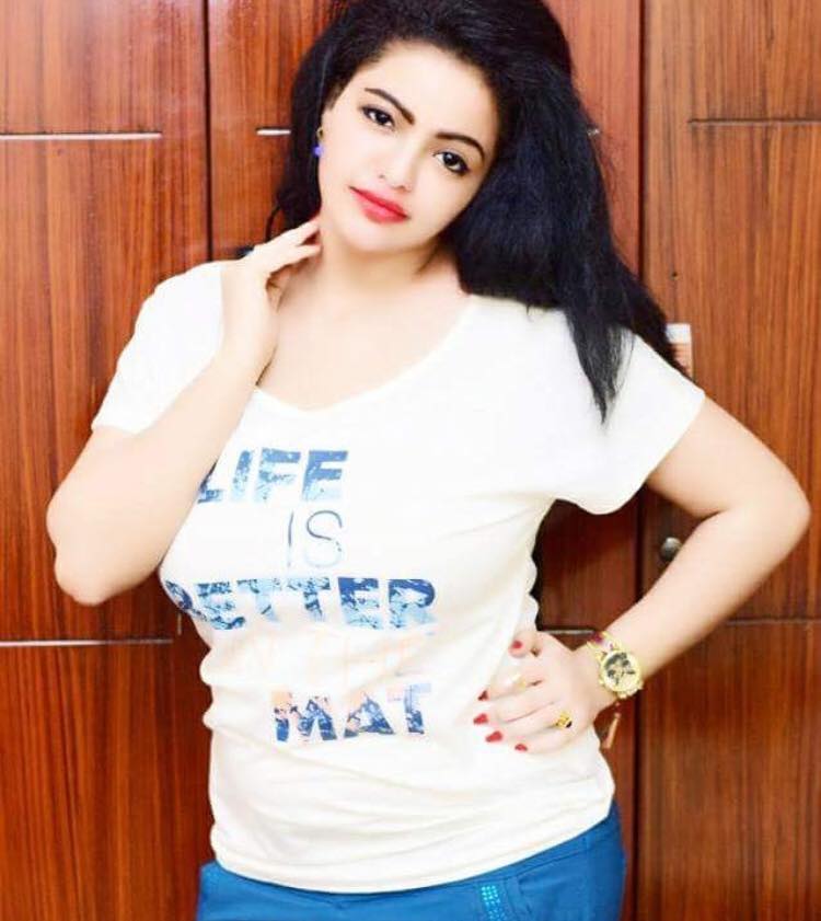 بالفيديو.. حسناء السوشيال ميديا الجديدة هبة الجندي: أنا ما "كوزة" وهذه حقيقة حصولي على رتبة "نقيب" في جهاز الأمن 1 هبة الجندي2