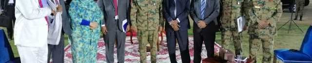 صحيفة سعودية .. الدول العربية ساهمت بشكل فعال فى عودة الاستقرار للسودان 10 البرهان صحفيين