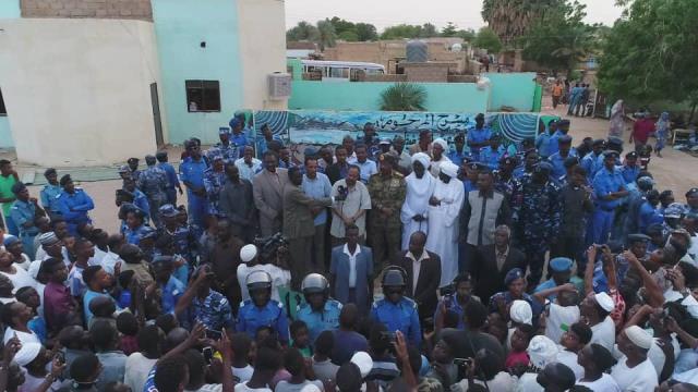 حمدوك يقف على اضرار السيول والفيضانات بودرملي 1 سيول حمدوك