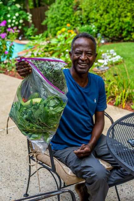 ما العبارة العنصرية التي تلَّفظ بها محامي البشير بحق صحفي سوداني معروف؟ 1 لقمان احمد