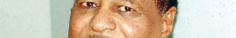 شرفها بالحضور البروفسير صديق تاور عضو مجلس السيادة .. ابن البادية ..جلسة حب ودموع ووفاء باتحاد الفنانين .. 10 صلاح بن البادية