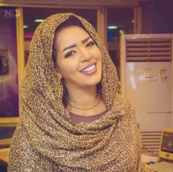 نسرين النمر الأكثر (أناقة) وسط مذيعات النيل الأزرق ..! 1 نسرين النمر