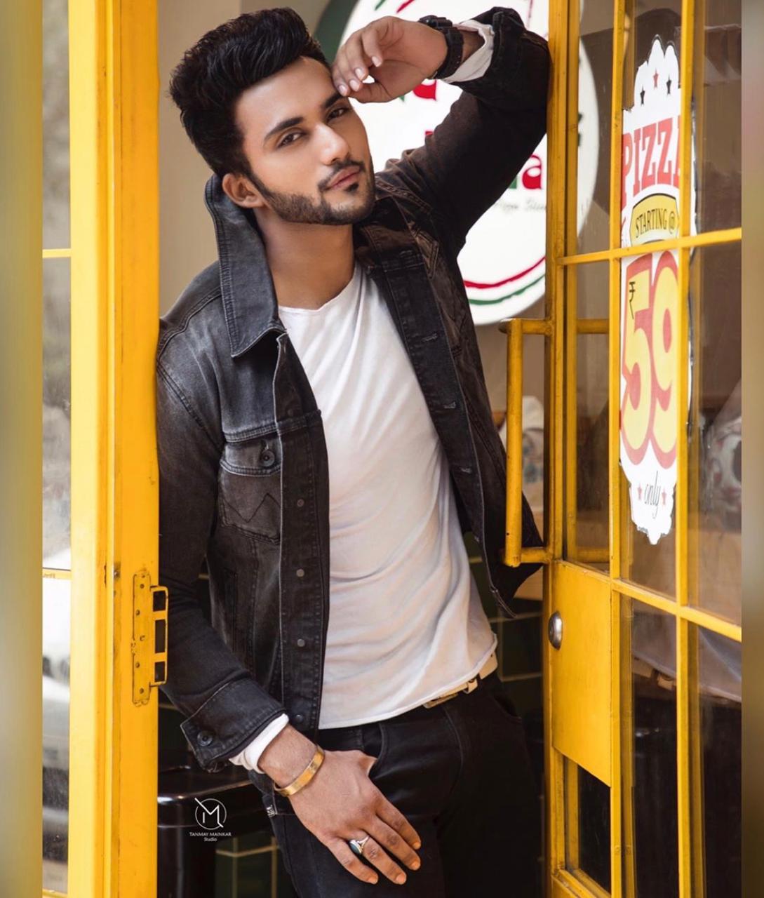 الممثل الهندي زبير خان .. أمي علمتني القرآن .. والصيام ثقافة حياة 1 ازبير خان