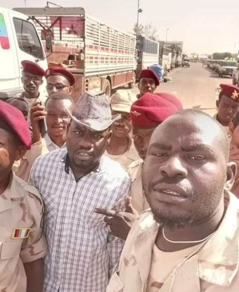 فيديو.. من حق دسيس مان ان يغني ويقبض العداد في قافلة الدعم السريع 1 دسيس دعم