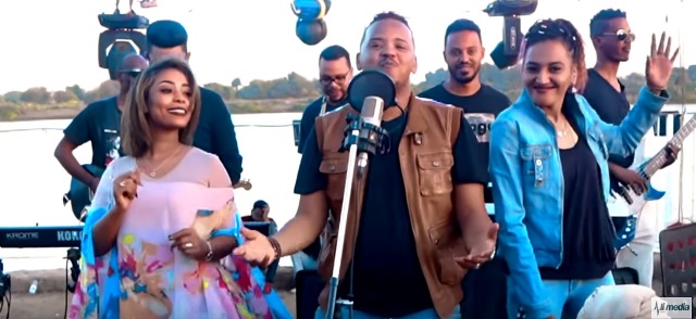 فيديو: الفنان عبد الخالق الدولي ومجموعة من الحسناوات.. جبجبة وهجيج ورقص جرئ 11 الخميس