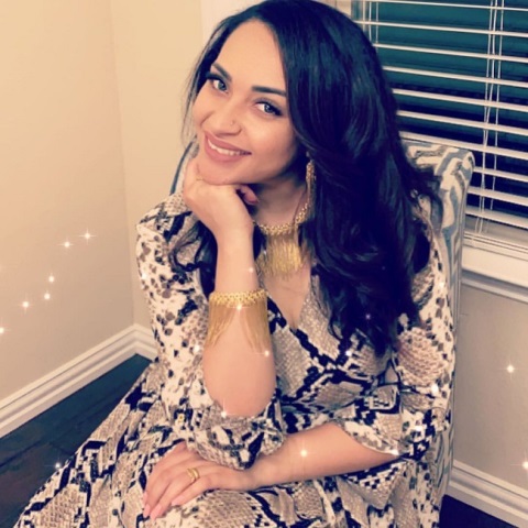 فيديو :حسناء سودانية بأمريكا تعلن عن جائزة 500 دولار كاش لمتابعيها على مواقع التواصل الاجتماعي 11 مروة كادي