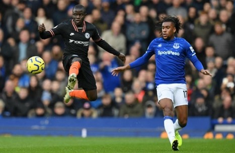 إيفرتون يُسقط تشيلسي بثلاثية في البريمرليغ 1 1220197164253246