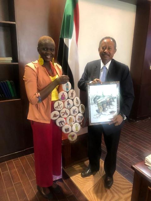 حمدوك: أشكر زميلتنا "نتلينا يعقوب" على هدية عيد الميلاد وأزف التهنئة لاخوتنا المسيحيين في السودان 1 نتلينا بعقوب