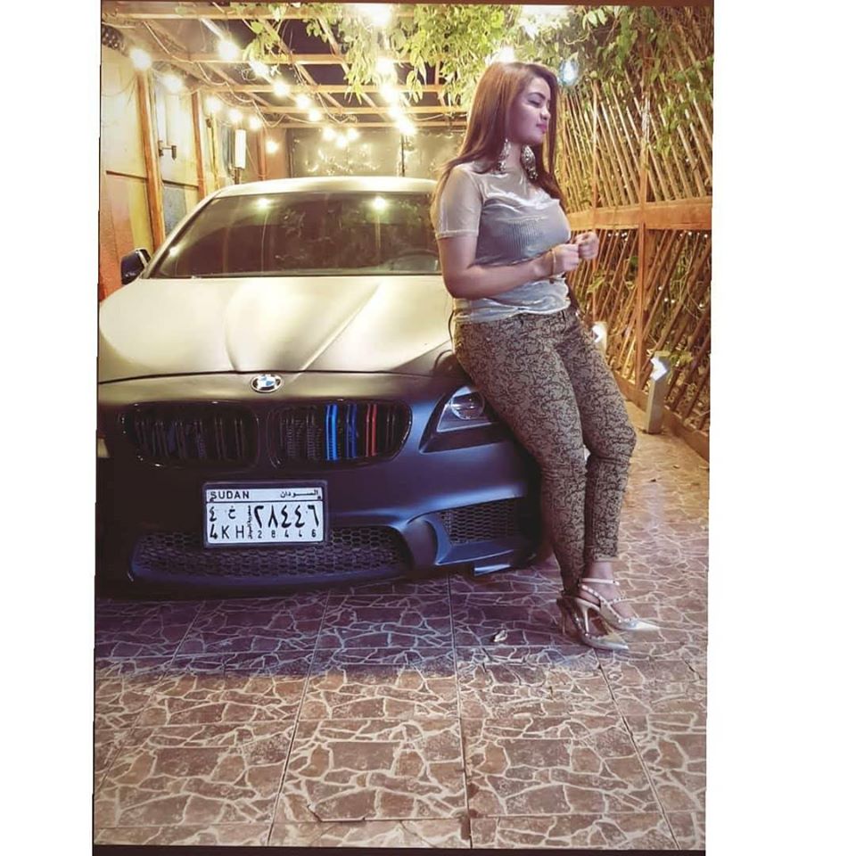 بالصور.. حسناء السوشيال ميديا هبة الجندي تشعل فيسبوك ببنطالها الضيق وملابسها المثيرة "الشفافة" 3 هبة الجندي2