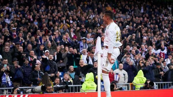 بفضل كاسيميرو.. ريال مدريد يحفظ الأمل في اللقب بفوز صعب 10 كاسميرو