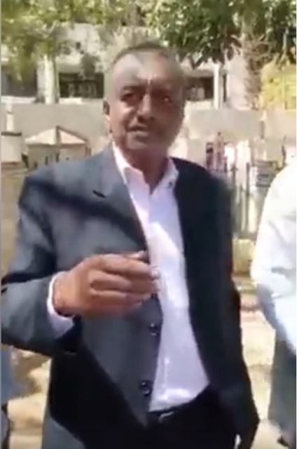 فيديو.. مدير جامعة بحري يخاطب أحد العاملين رفع أصبعه في وجهه: (لو كنت راجل كنت رفعته لأيوب) 10 بابكر محمد محجوب