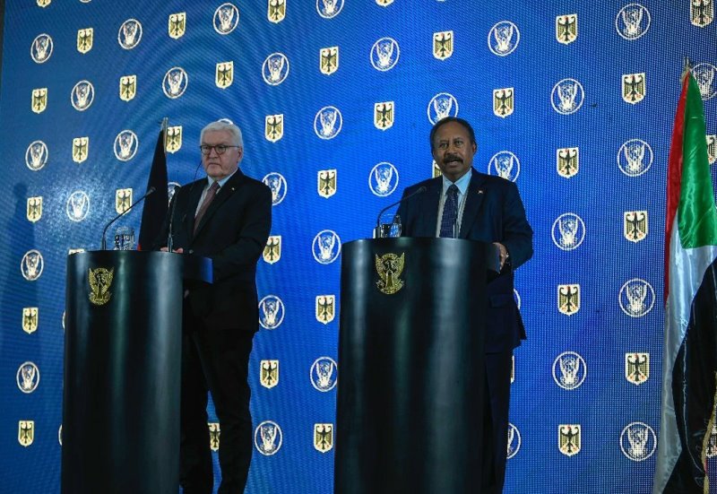 الرئيس الألماني يختتم زيارة للبلاد إستغرقت ليومين 10 فرانك حمدوك