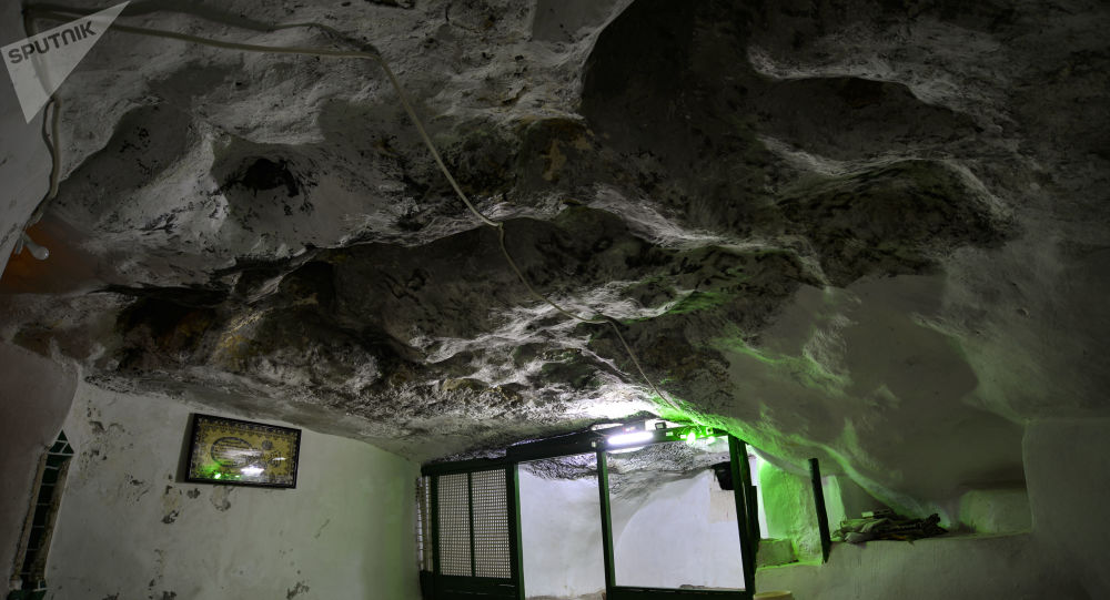 مقام "الأربعين"... هنا ارتكب قابيل أول جريمة بشرية فوق جبل قاسيون الدمشقي 10 كهف