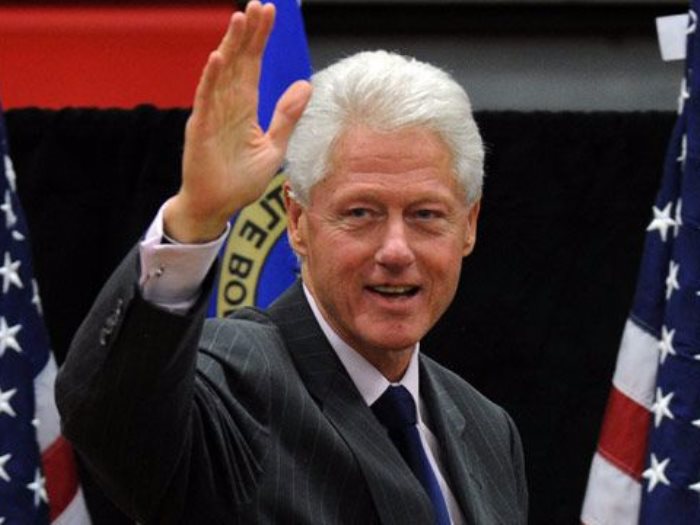 كلينتون: هاريس ستكون أفضل من يتولى الرئاسة في الوقت الراهن 10 كلينتون