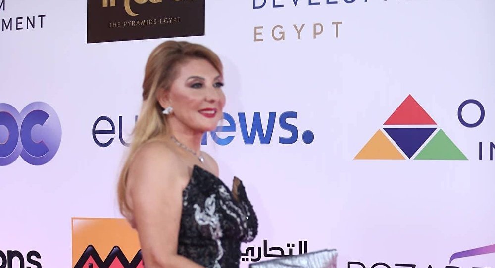 نادية الجندي.. نجمة الجماهير التي انتشلها جمالها من الفقر 10 نادية الجندي