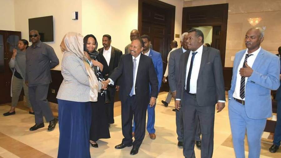 إدانة عربية ودولية واسعه لاستهداف رئيس الوزراء 1 64360