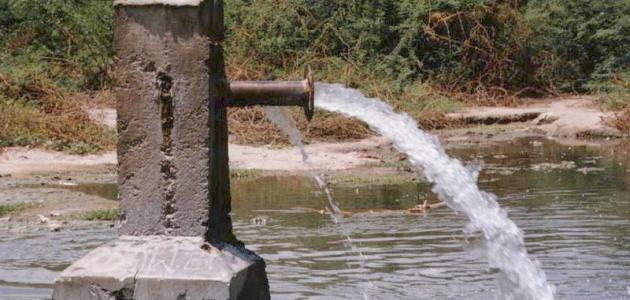 حفر أكثر من 11 بئرا وصيانة شبكات المياه بمدني 1 موية 1