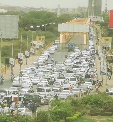 أمن الخرطوم:جميع الكباري مفتوحة غدا الاثنين أمام حركة المرور 10 كبري