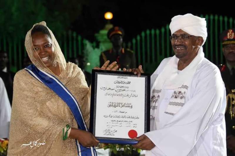 قيادي بنظام البشير: "نجوى قدح الدم" تحب السودان وساعدتنا في مفاوضات السلام وحسنت علاقة بلادنا مع يوغندا 10 نجوى البشير