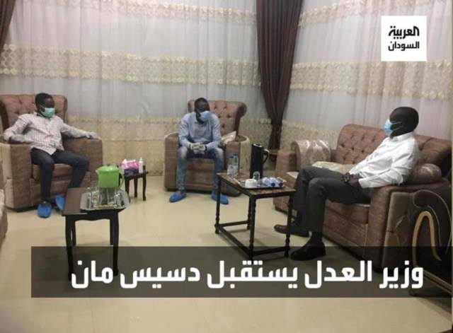 على وزير العدل استقبال المعتدين على الأطباء والعاملين بمستشفى أم درمان كما استقبل دسيس مان لإعتدائه على شرطي! 1 دسيس العدل