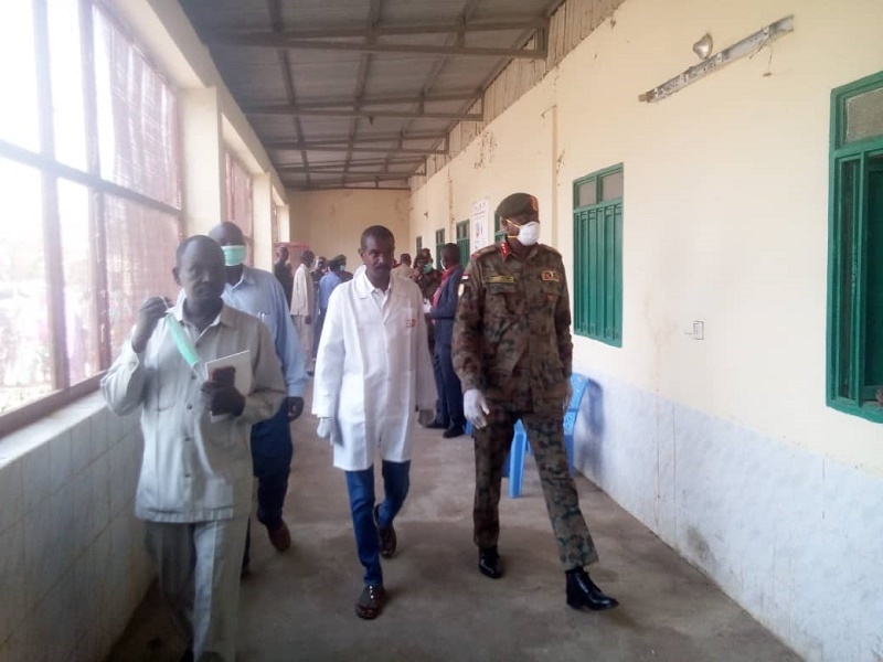 يس يتعهد بتذليل كافة المعوقات بمستشفي الكرمك 1 يسن ابراهيم