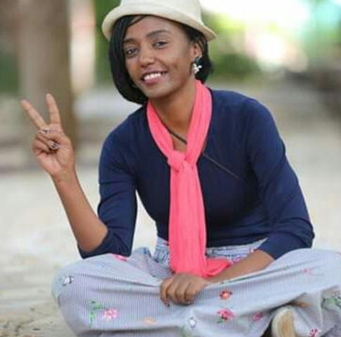 عضو الحرية والتغيير والقيادية بتجمع المهنيين: الله يطلع دينكم 11 هيفاء فاروق