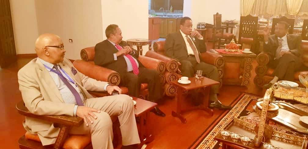 الغرب يتخلي عن أوهام قوى ديسمبر وينزل على الشروط الواقعية للسياسة في السودان 1 غندور حمدوك