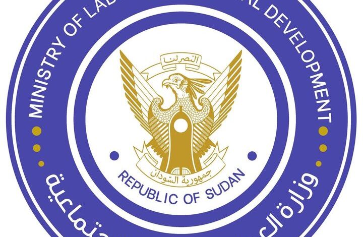 وزارة العمل والتنمية الاجتماعيّة تُسلّم حملة "نفير" خيمًا لإيواء المتضرّرين 1 94550560 131408561836231 4064796283460648960 o