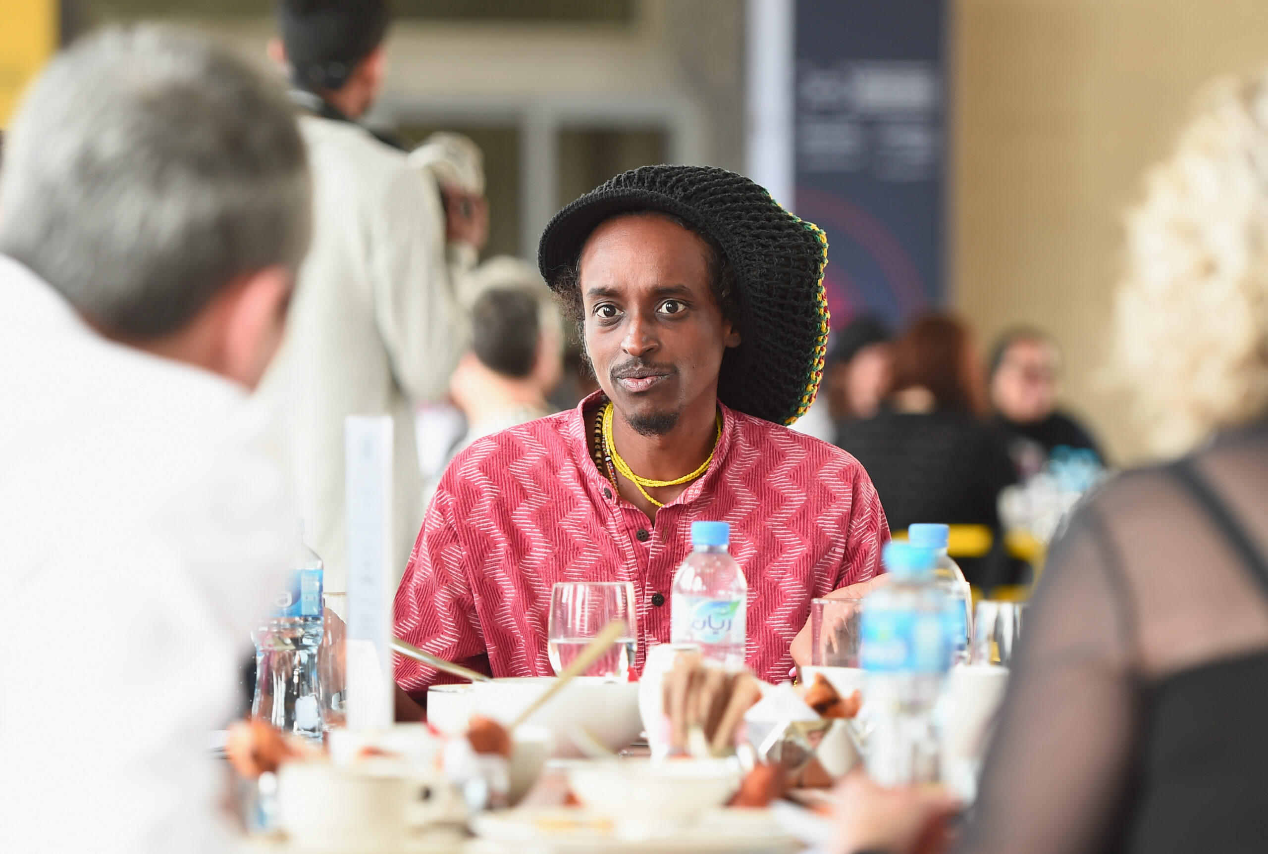 حكم بحبس ستة فنانين سودانيين بسبب ورشة مسرحية مختلطة 10 931238902 scaled