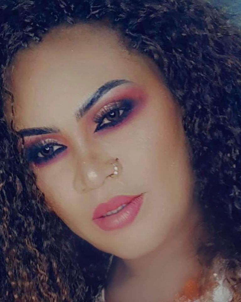 شاهد بالصور .. بعد أن خطفت الأضواء بإطلالتها السابقة .. إنصاف مدني تفاجئ جمهورها بنيولوك من طراز آخر 10 إنصاف مدني