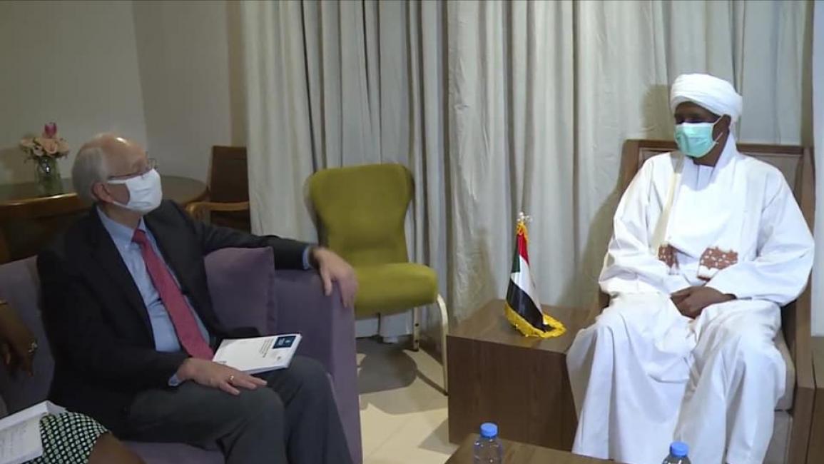 حميدتي يؤكد مضي السودان في التطبيع مع إسرائيل: "ولا خايفين من زول" 10 120554357 370328281009368 1741533297767449579 n