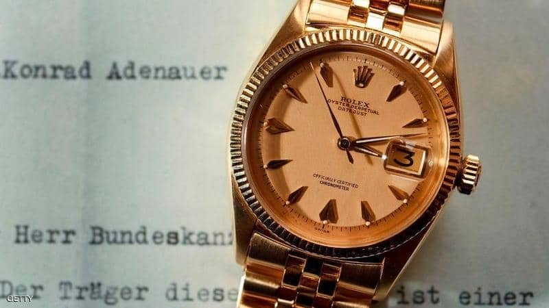 رئيسة تمثل أمام المحكمة بسبب فضيحة الساعات 10 5f968bc0cd406