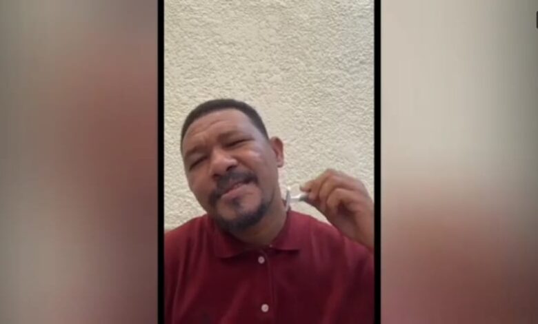 شاهد بالفيديو.. إشتباك عنيف بين الناشط الشهير ذو النون والبرنس والأخير يهاجم: (أنا معاي وزير البلد وشيخ البلد وقونة البلد أكون ما قادر أتعامل مع زول شرزمة زيك) ومتابعون: (أخجلوا شوية بقيتوا زي جبرة والجبلية) 1 عثمان ذو النون حلاقة