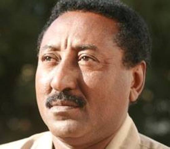 صلاح الدين عووضه