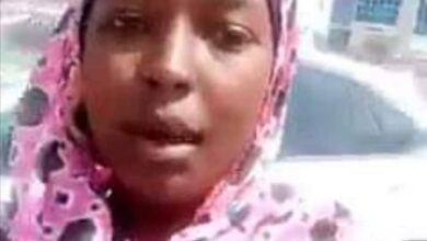 فتاة سودانية تهرب من منزل والدها