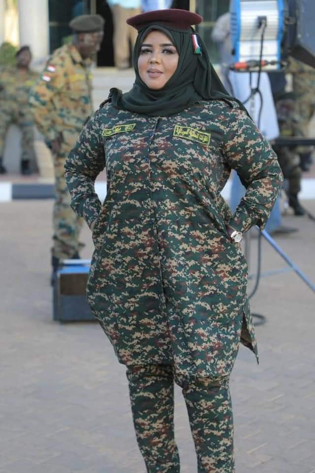 ندي القلعة ونخبة من المطربين يدعمون الجيش معنويا بالخطوط الأمامية 10 137621580 433063601472483 482863685397577316 n