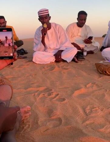 شاهد بالفيديو.. انتشار ظاهرة (جلسات الاستماع) إلى القرآن من قبل الشباب في السودان 1 جلسة تلاوة