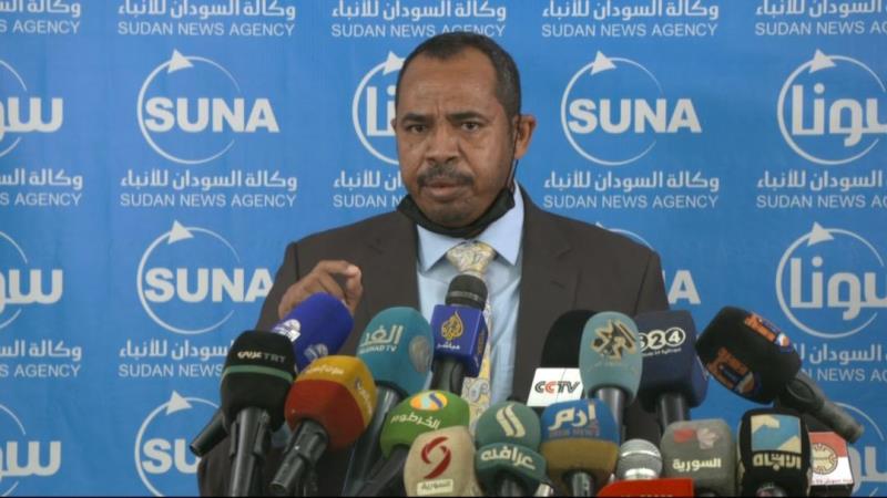 وزير الإعلام: تحرير سعر الصرف ضاعف من المعاناة 10 حمزة بلول