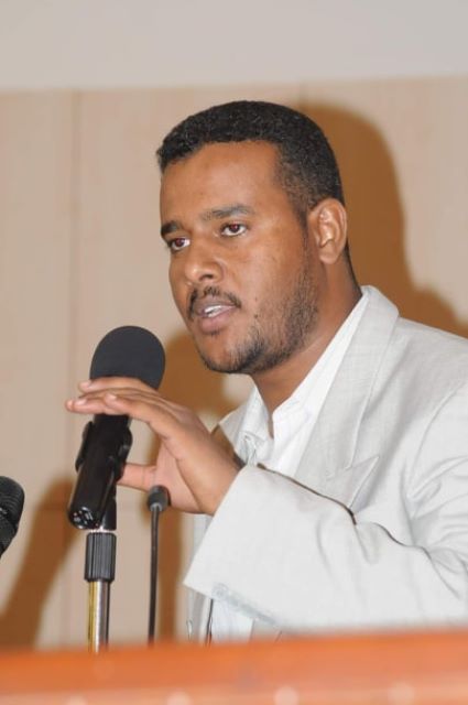 لم تر قط عيني طوال حياتي في الجيش السوداني قائداً أَوهَنَ من البرهان 10 محمد السر