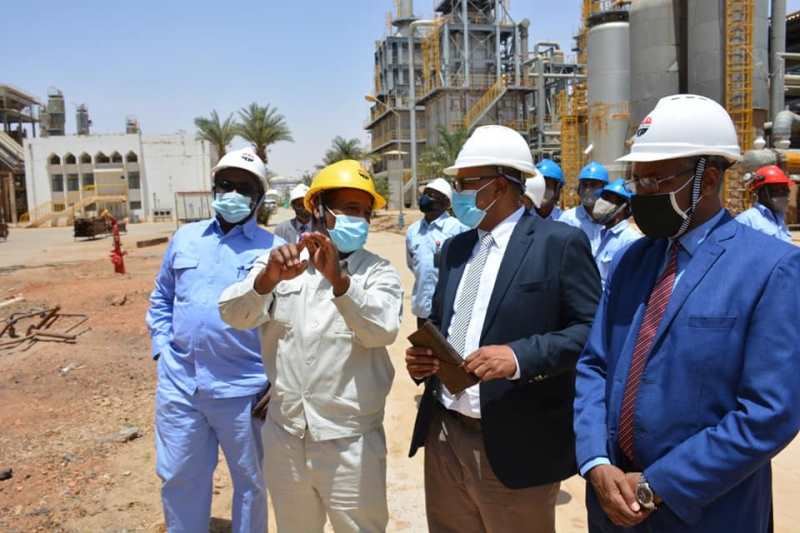 وزارة الطاقة والنفط: مصفاة الخرطوم تعمل بصورة طبيعية وفي كامل جاهزيتها لمد البلاد بالمنتجات النفطية 10 مصفاة الخرطوم