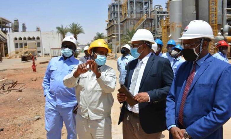 وزارة الطاقة والنفط: مصفاة الخرطوم تعمل بصورة طبيعية وفي كامل جاهزيتها لمد البلاد بالمنتجات النفطية 1 مصفاة الخرطوم