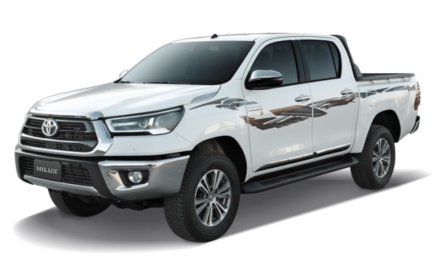 شاهد بالفيديو.. صاحب عربة بوكس ينقذ شاباً هاجمته 9 طويلة في مشهد بطولي مثير بالخرطوم 10 2021 بوكس