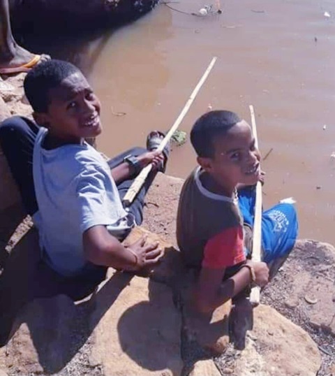 عصابة نيقرز تنهب أطفال الشيخ "الحكيم" في وضح النهار بالخرطوم 10 اطفال الحكيم