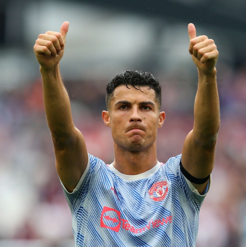 رونالدو يعلق بكلمة واحدة على تسجيله هدفا ليلة تربعه على عرش دوري الأبطال 10 E uHs2tWEAIBYpH 799x800 1