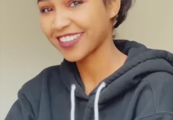 شاهد بالفيديو.. حسناء فائقة الجمال تقلد الشيخ المثير للجدل محمد مصطفى عبد القادر بطريقة مضحكة وتلفت أنظار المتابعين 1 245046745 896123341010744 1100141788296572740 n