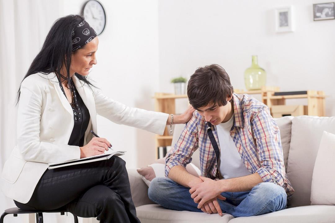 استشارة شاب