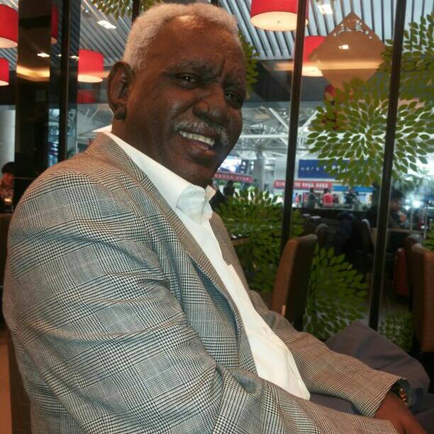 عبد الوهاب هلاوي يكشف معلومات جديدة عن دعوته القضائية ضد “الجبلية” 10 الشاعر الغنائي عبد الوهاب هلاوي